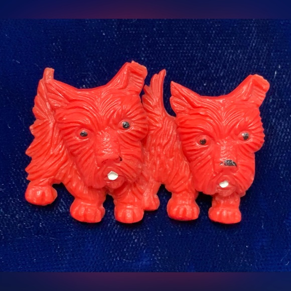 Vintage Celluloid Moving Twin Scottie Dog Brooch - Picture 1 of 3